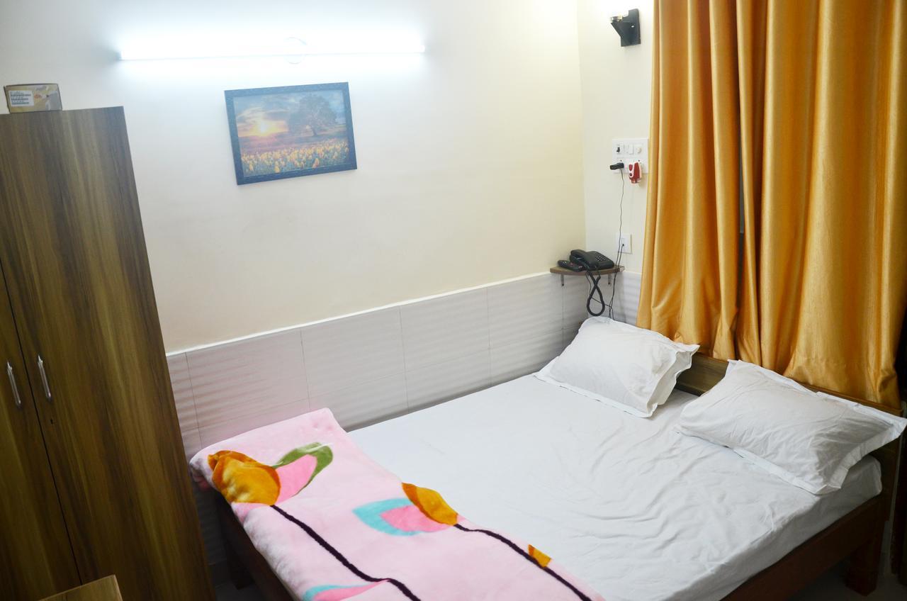 نويدا الكبرى Shiv Shakti Guest House المظهر الخارجي الصورة